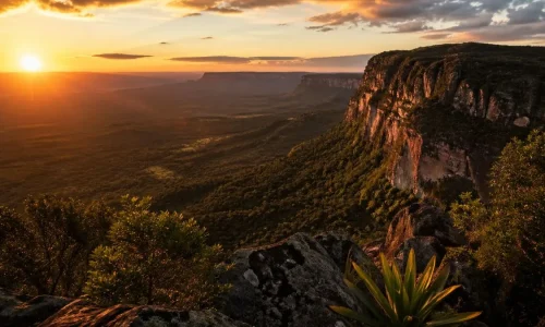 Pousada boutique com piscina voltada para os paredões da Chapada dos Guimarães de Luxo em 2026
